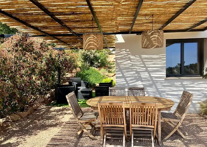 Un Petit Paradis * Pinarellu (Corsica)